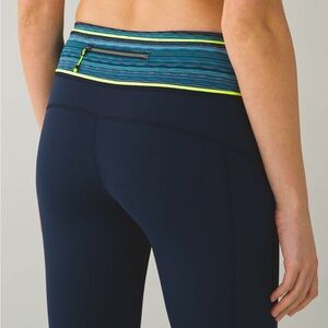 Lululemon Navy/Blue Pace Queen Tight Full-On Luxtreme 7/8 Length - Size 4